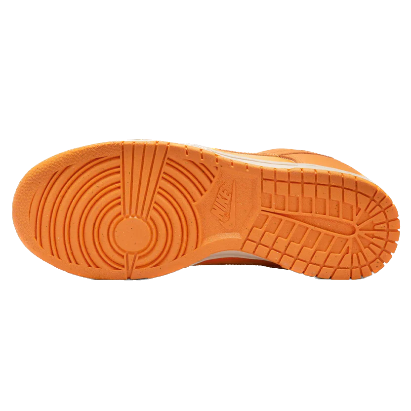 Nike Dunk Low 'Magma Orange' (W)