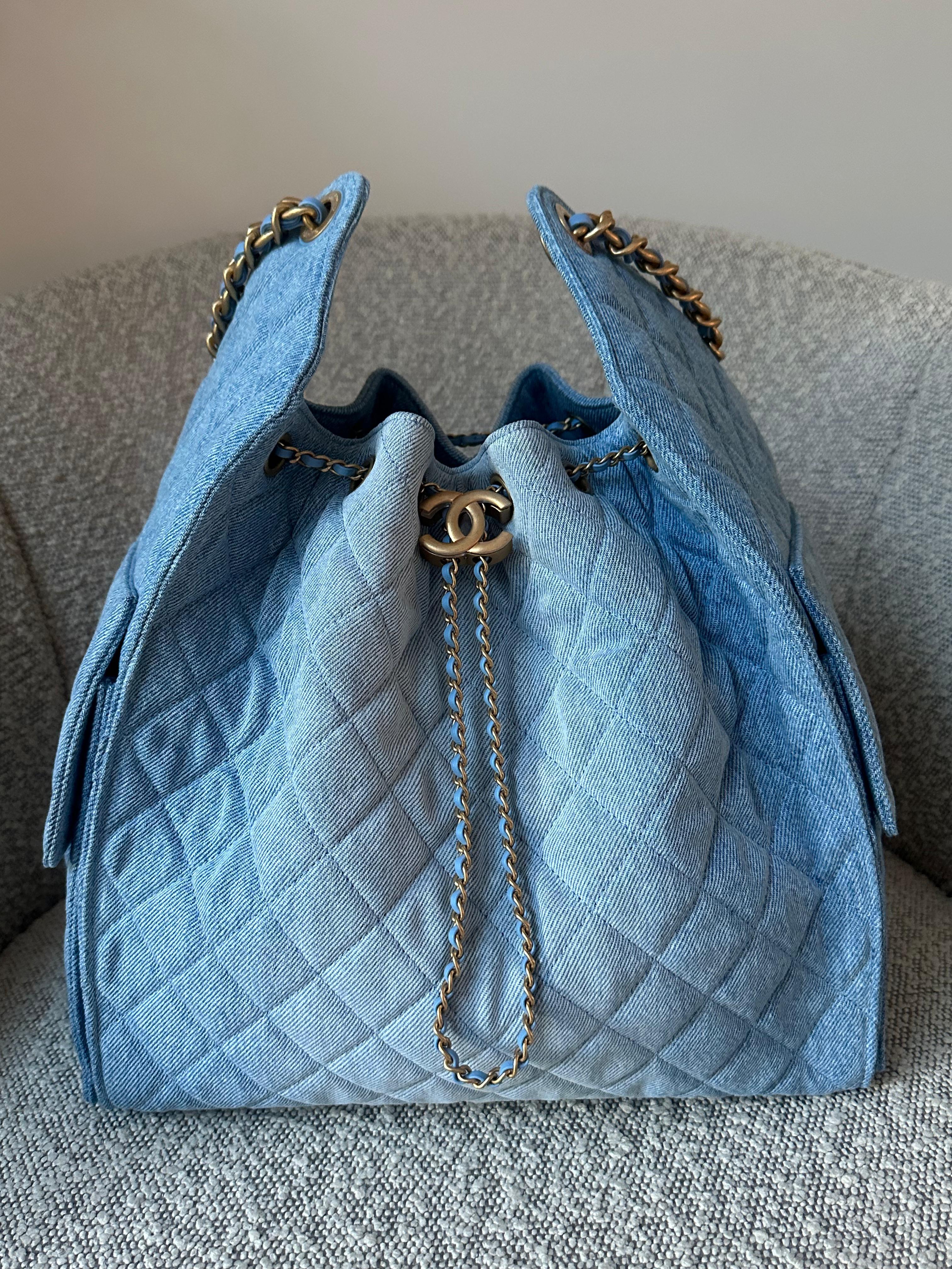 Chanel 25 Medium Handbag Hobo Washed Denim Blue
