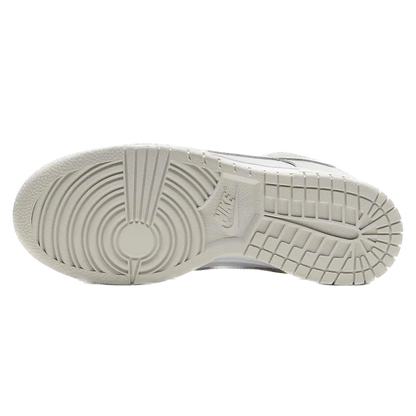 Nike Dunk Low 'Photon Dust' (W)