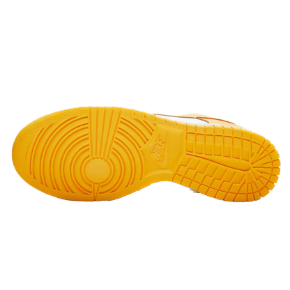 Nike Dunk Low 'Laser Orange' (W)