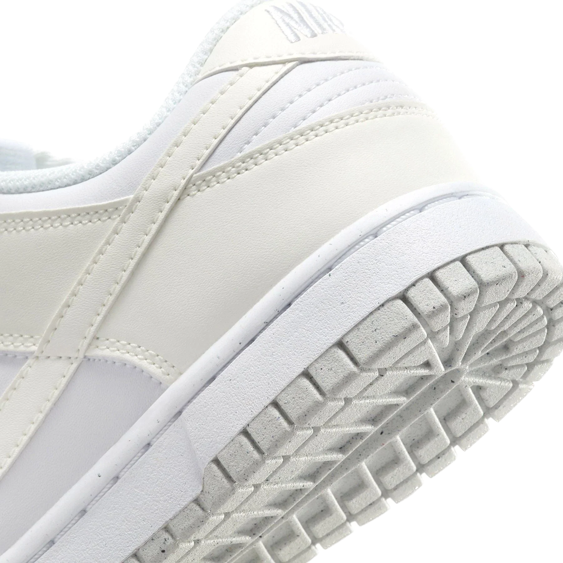 Nike Dunk Low Next Nature 'White Sail Move To Zero' (W)